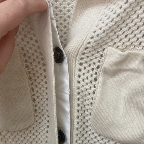 Banana Republic beige open knit sweater with buttons size L. Barely worn. - Picture 3 of 7